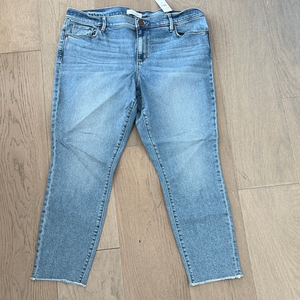 NWT LOFT skinny jeans